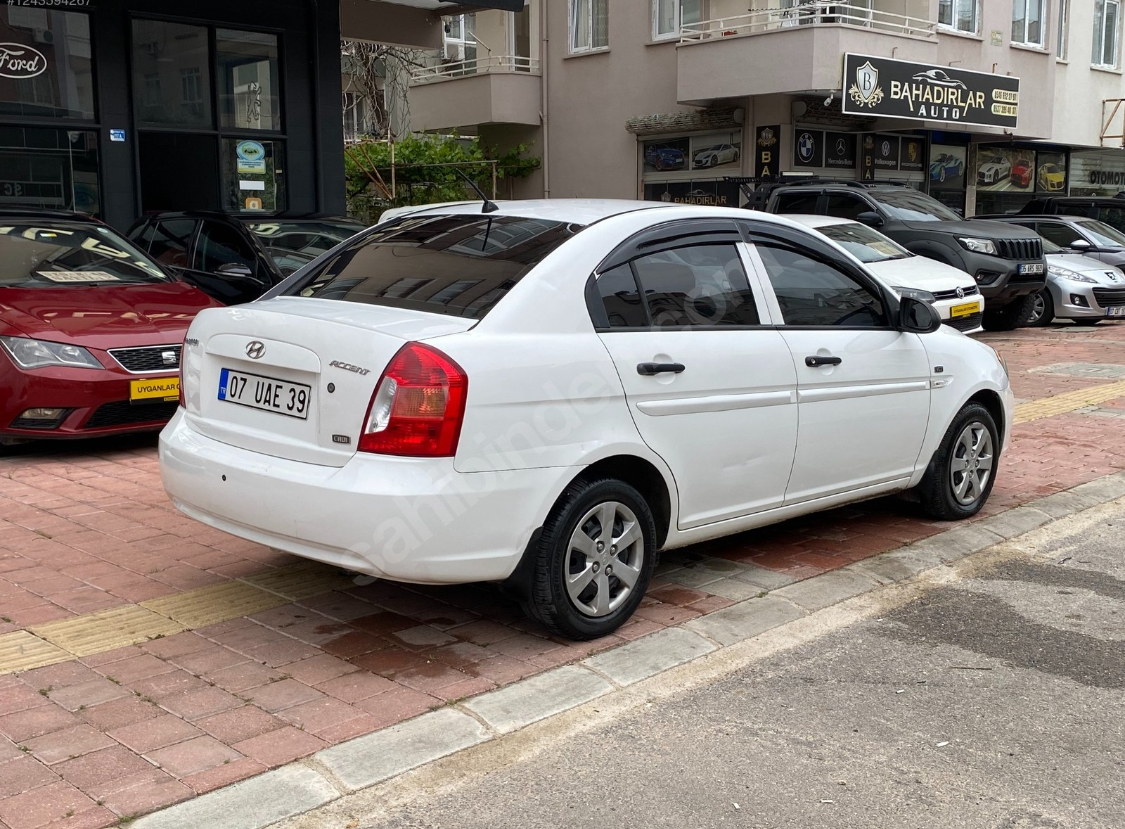 HYUNDAİ ACCENT ERA 1.5 CRDİ VGT TEAM-ABS Lİ 