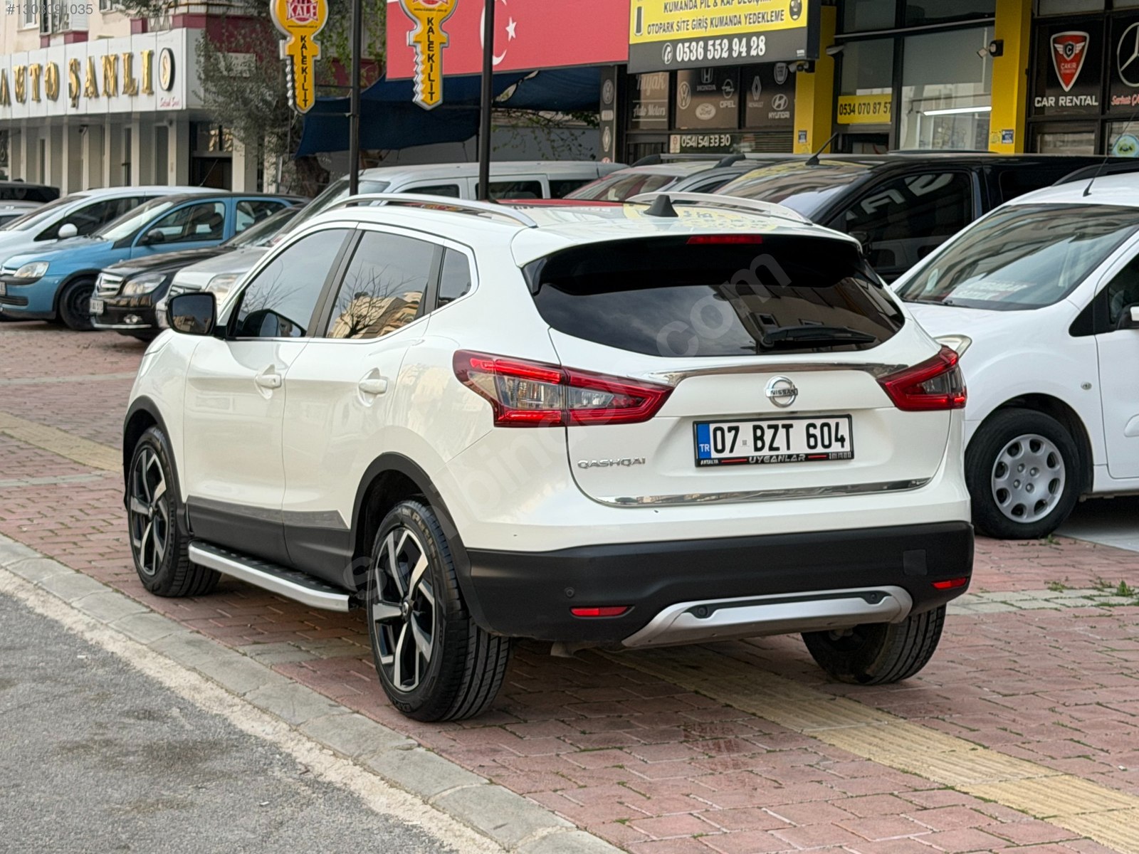UYGANLAR'DAN NİSSAN QASHQAİ1.6DCİ XTRONİC BLACK EDİTİON CAM TVN.