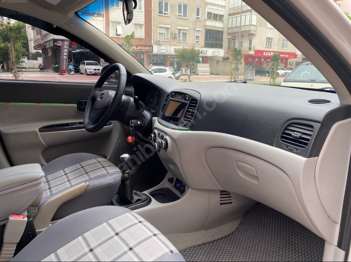 HYUNDAİ ACCENT ERA 1.5 CRDİ VGT TEAM-ABS Lİ 