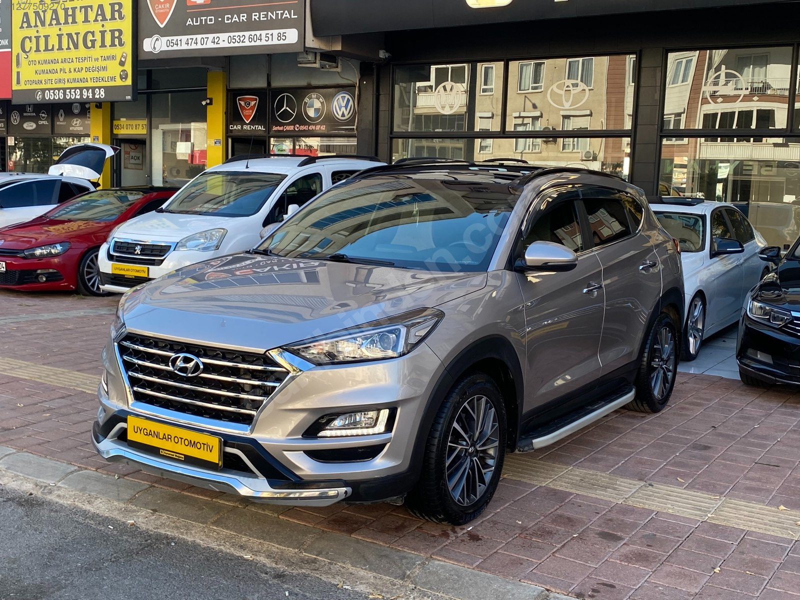 UYGANLAR'DAN HYUNDAİ TUCSON 1.6 CRDİ STYLEPLUS CAMTAVAN DERİ DÖŞ