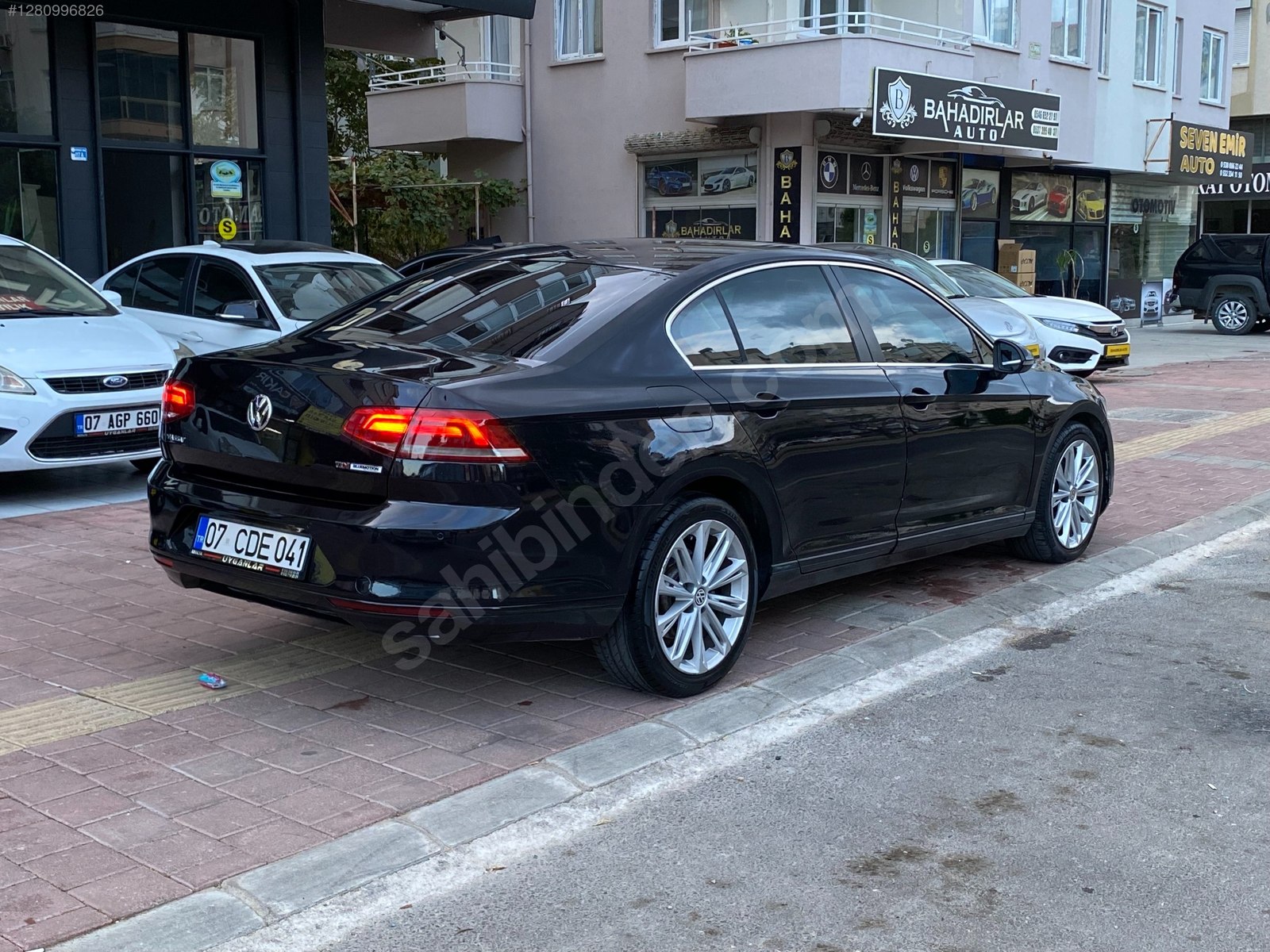 UYGANLAR'DAN VOLKSWAGEN PASSAT 1.6 TDİ BLUEMOTİON DSG (OTOMATİK)
