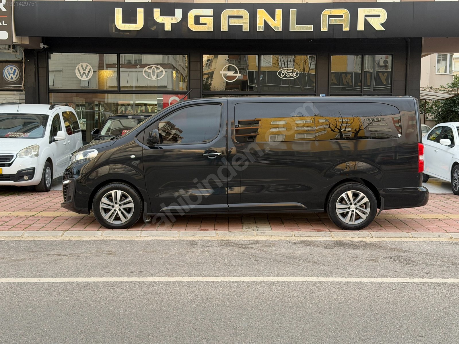 UYGANLAR'DAN PEUGEOT EXPERT TRAVELLER 2.0 BLUE HDİ 8 EAT ALLURE