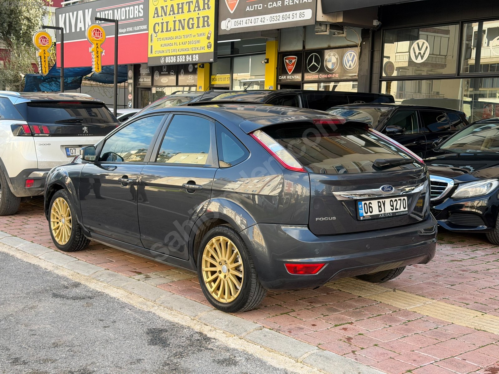 UYGANLAR'DAN FORD FOCUS 1.6 TİTANİUM SUNROOFLU (112000) KM DE