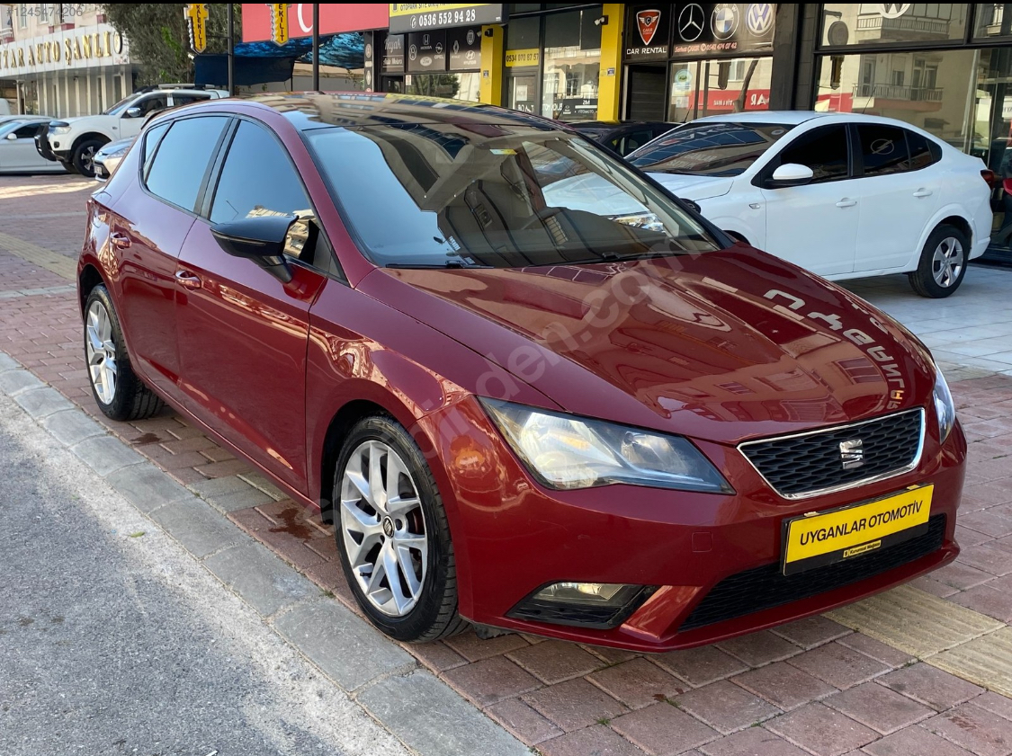 SEAT LEON CR STYLE DSG  MODELİ 2013(elden senetle araba)