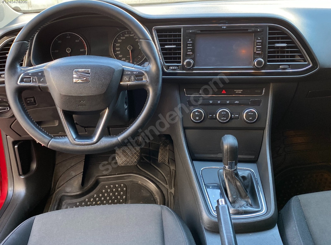 SEAT LEON CR STYLE DSG  MODELİ 2013(elden senetle araba)