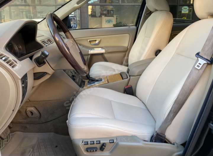VOLVO XC90 2.4 D5 GEARTRONİC 7 KİŞİLİK vadeli araba satışı ototaksitle