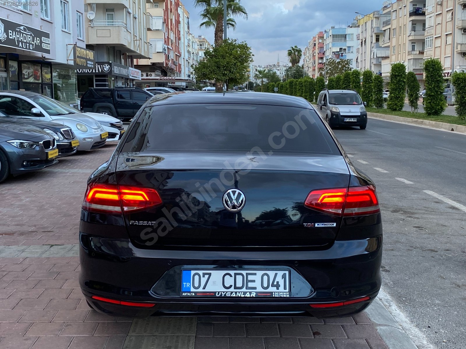 UYGANLAR'DAN VOLKSWAGEN PASSAT 1.6 TDİ BLUEMOTİON DSG (OTOMATİK)