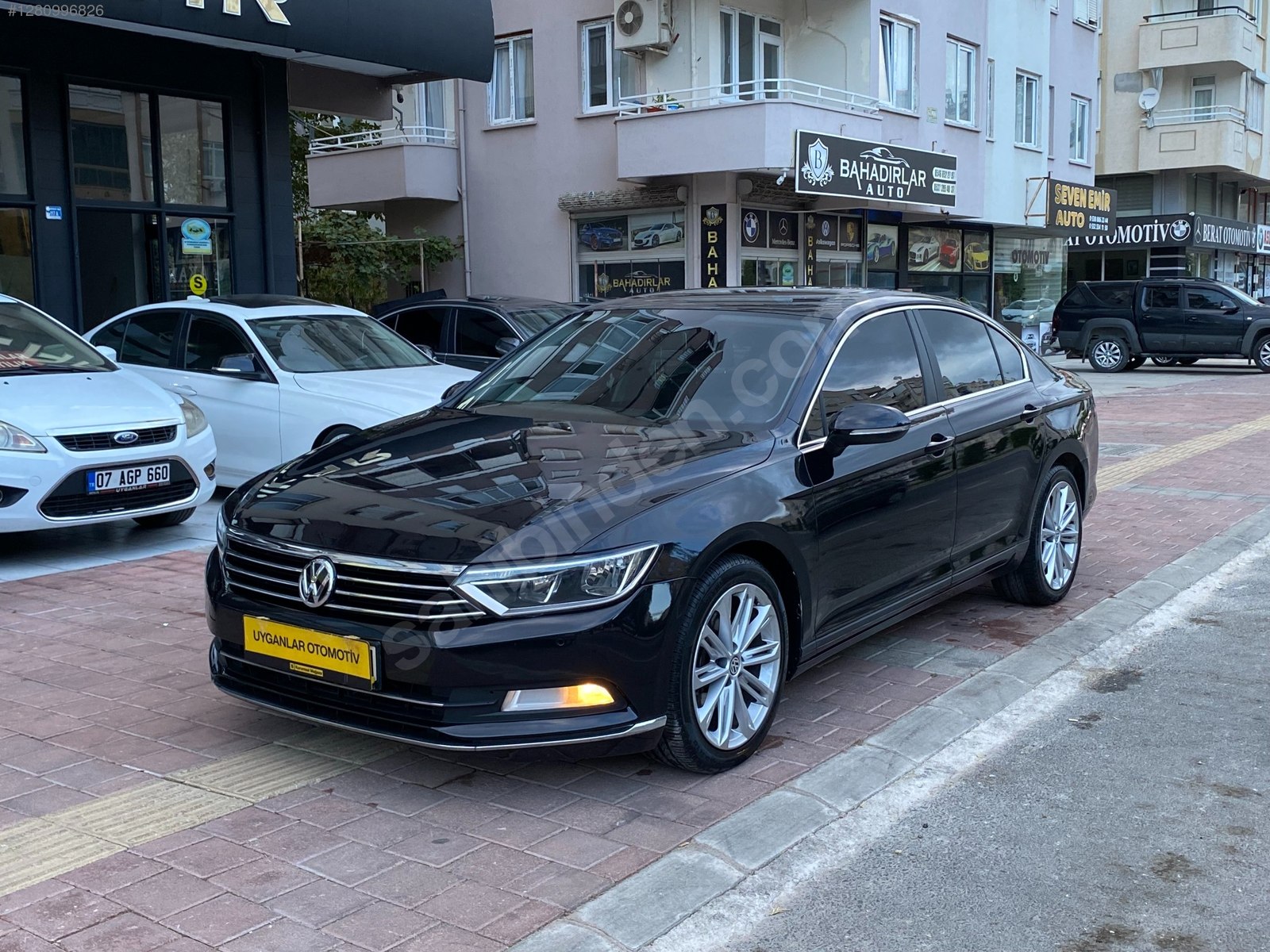 UYGANLAR'DAN VOLKSWAGEN PASSAT 1.6 TDİ BLUEMOTİON DSG (OTOMATİK)