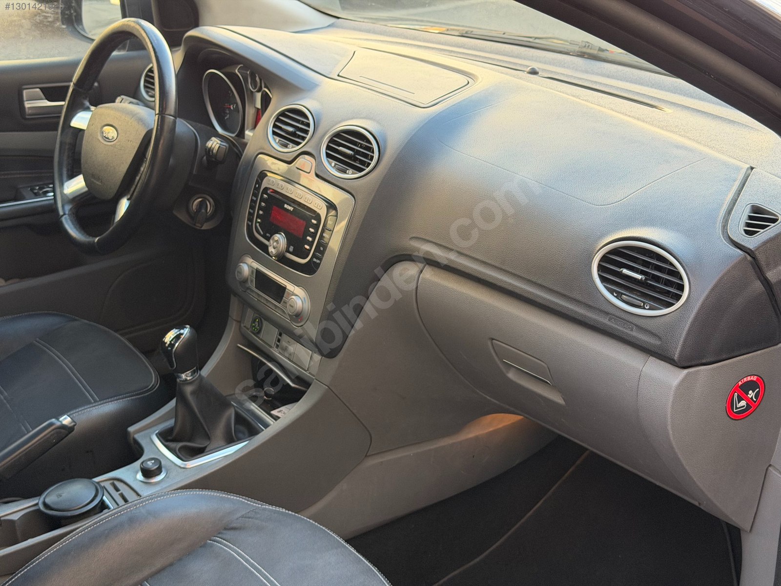 UYGANLAR'DAN FORD FOCUS 1.6 TİTANİUM SUNROOFLU (112000) KM DE