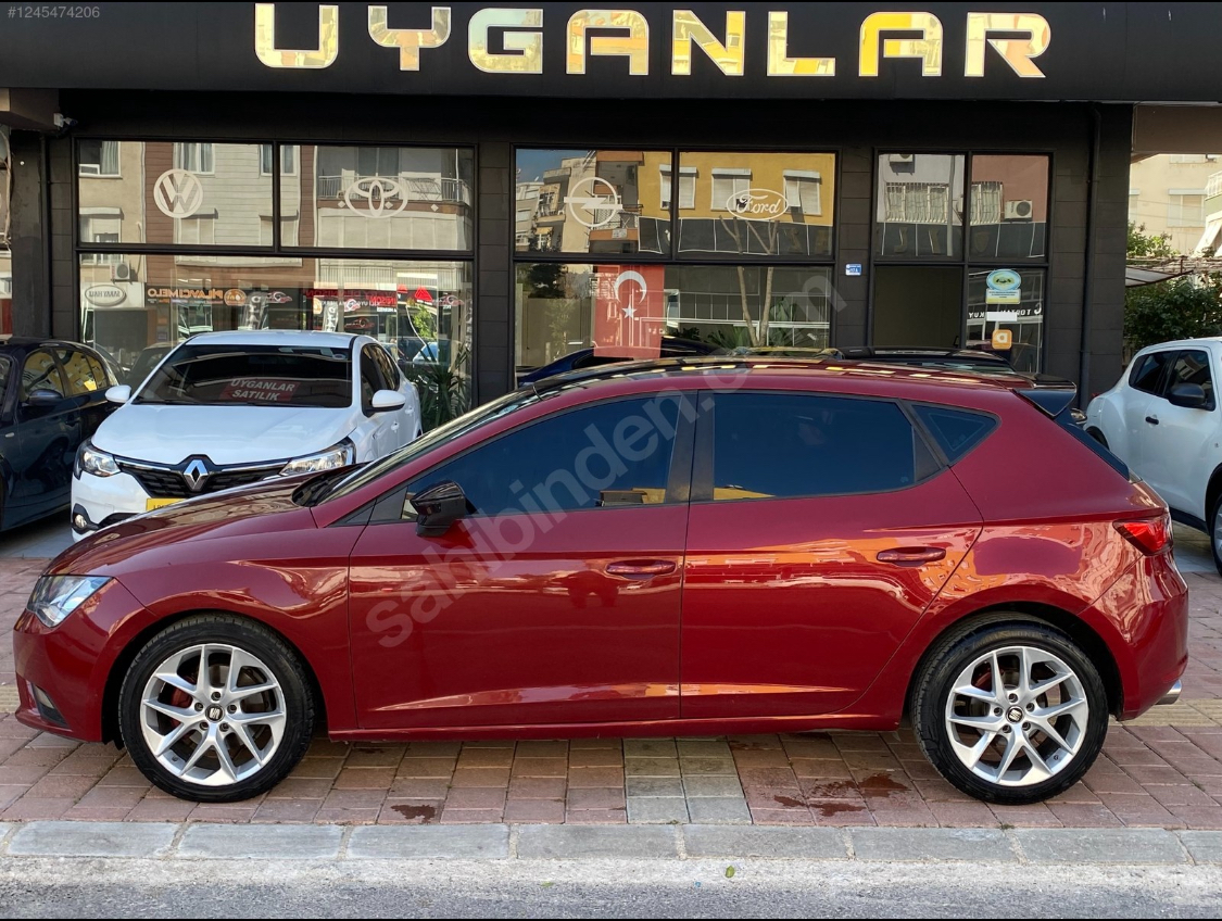 SEAT LEON CR STYLE DSG  MODELİ 2013(elden senetle araba)