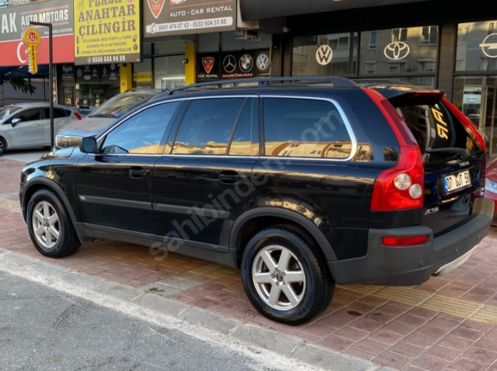 VOLVO XC90 2.4 D5 GEARTRONİC 7 KİŞİLİK vadeli araba satışı ototaksitle
