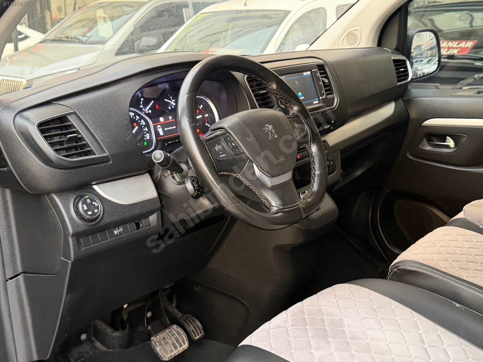 UYGANLAR'DAN PEUGEOT EXPERT TRAVELLER 2.0 BLUE HDİ 8 EAT ALLURE