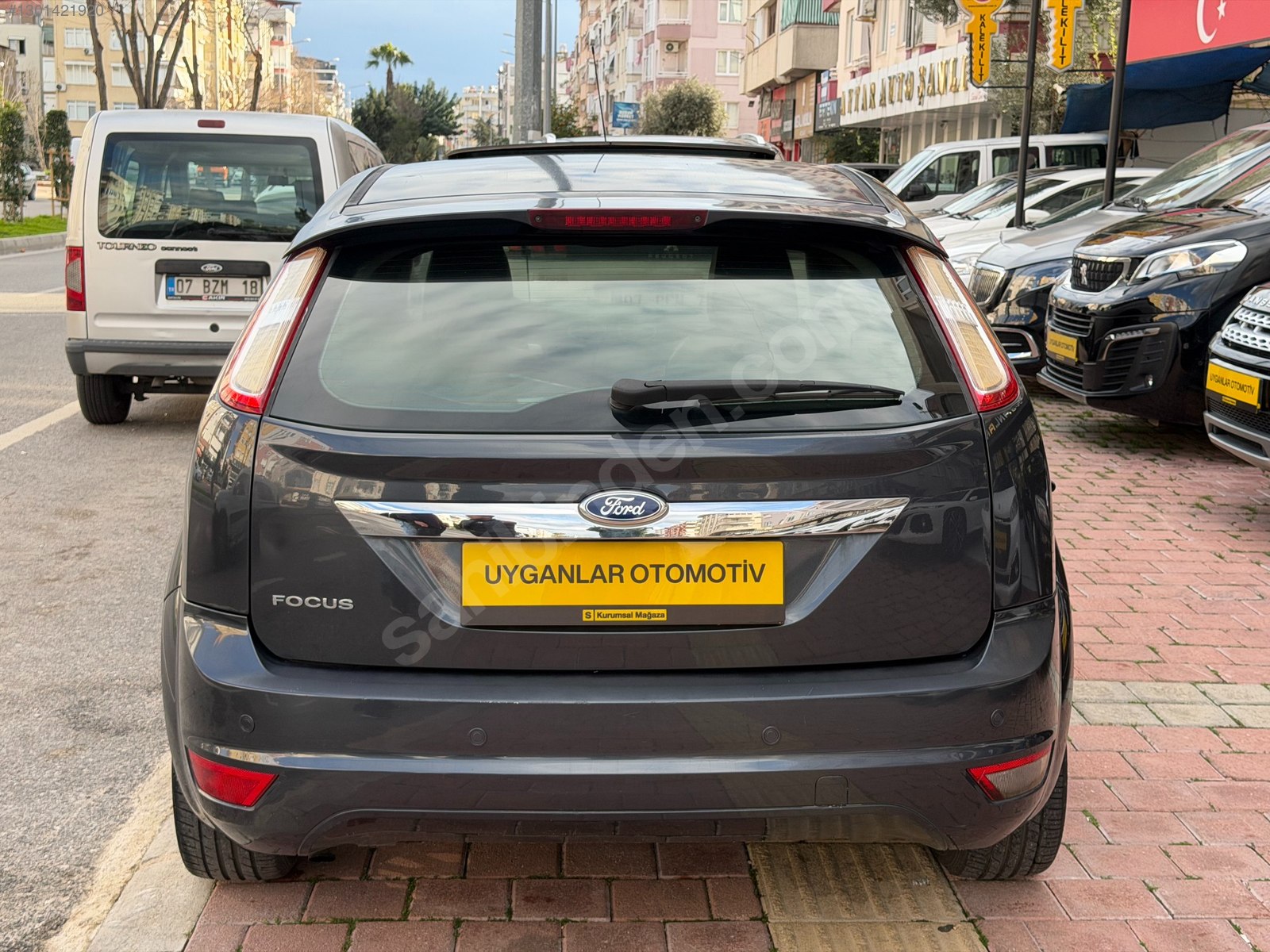 UYGANLAR'DAN FORD FOCUS 1.6 TİTANİUM SUNROOFLU (112000) KM DE