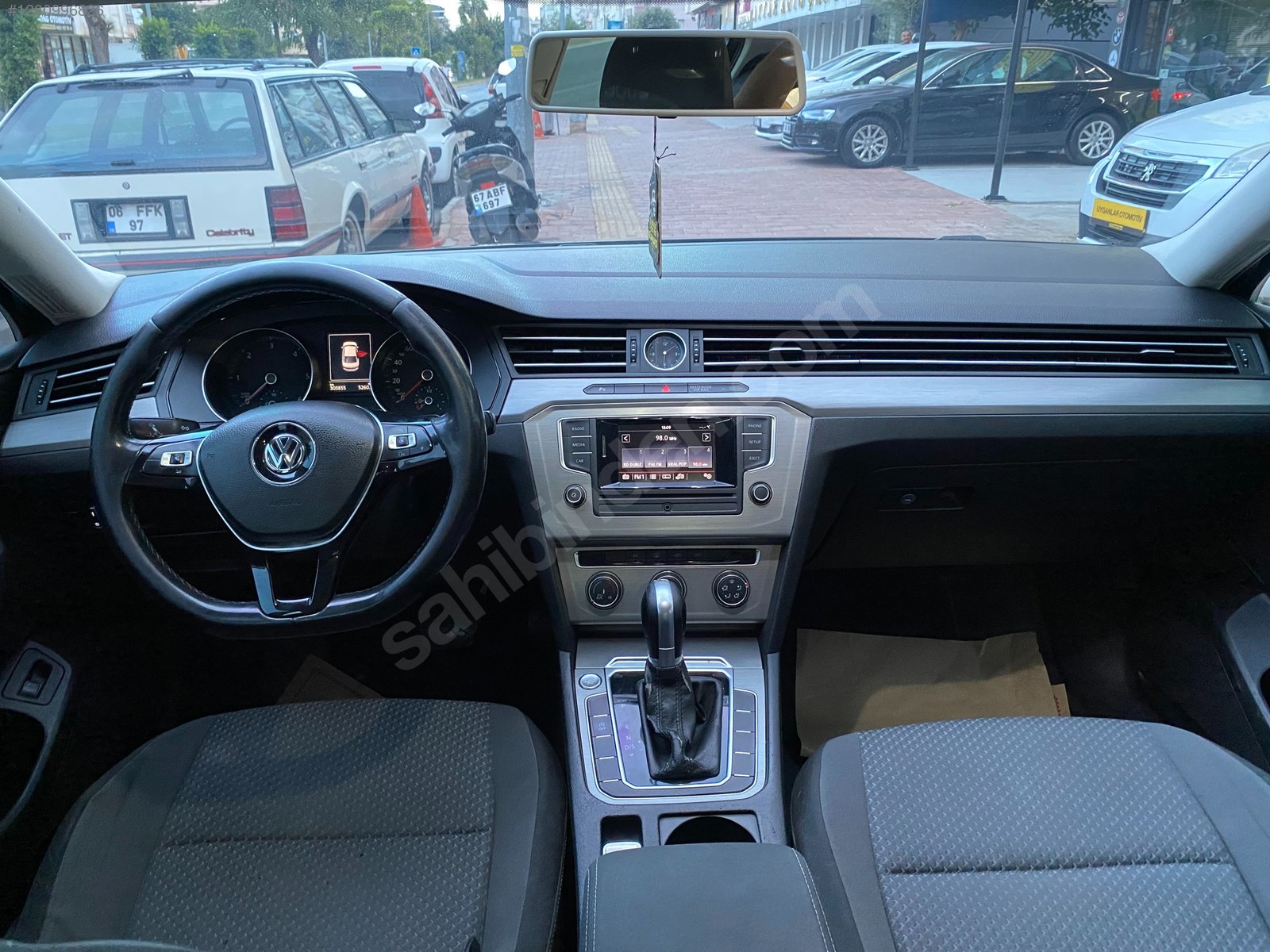 UYGANLAR'DAN VOLKSWAGEN PASSAT 1.6 TDİ BLUEMOTİON DSG (OTOMATİK)