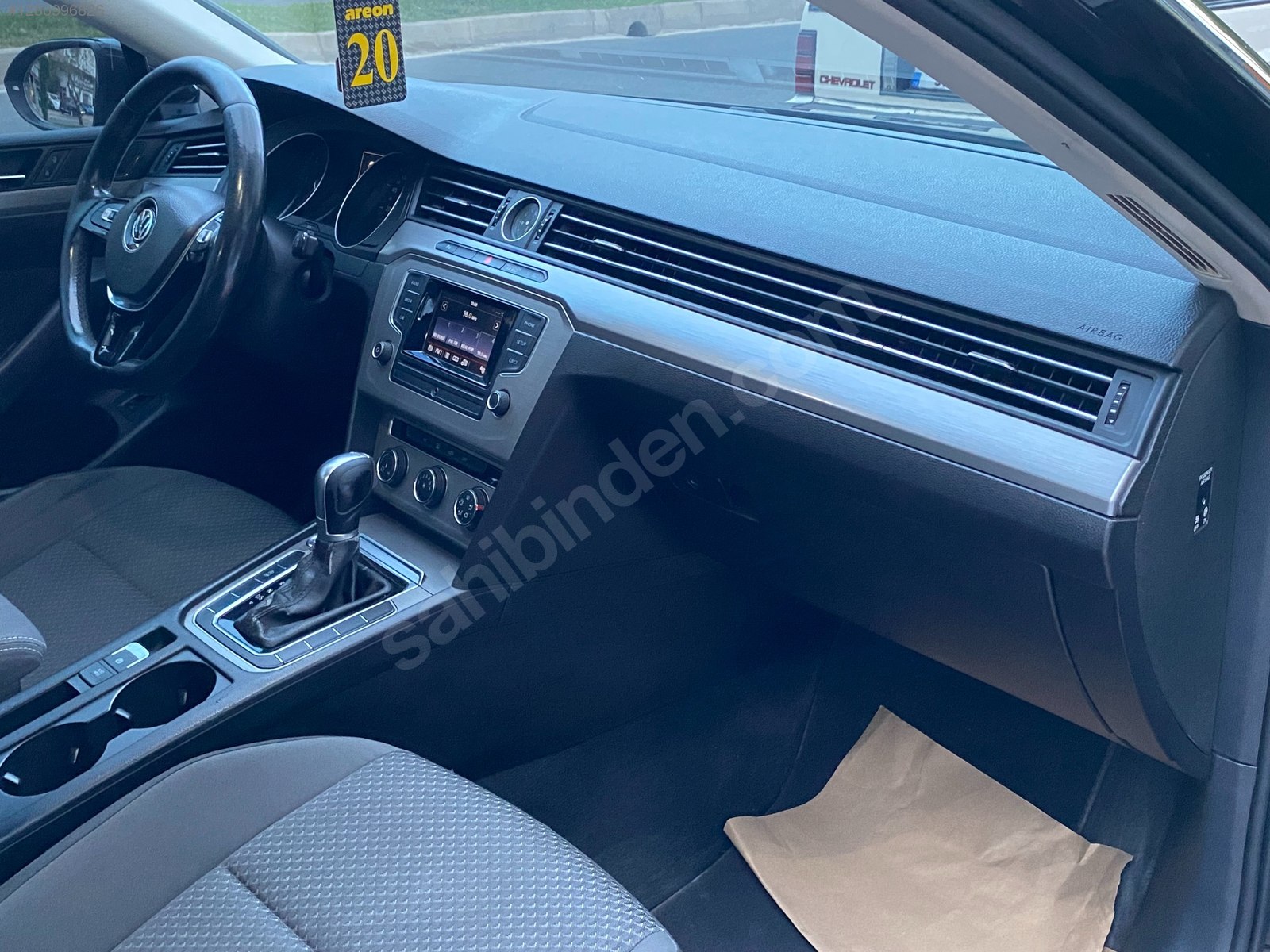 UYGANLAR'DAN VOLKSWAGEN PASSAT 1.6 TDİ BLUEMOTİON DSG (OTOMATİK)