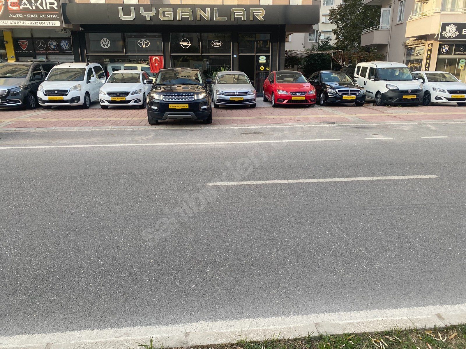 UYGANLAR'DAN RANGE ROVER EVOQUE 2.0Sİ4 DYNAMİC OTOMATİK CAM TVN