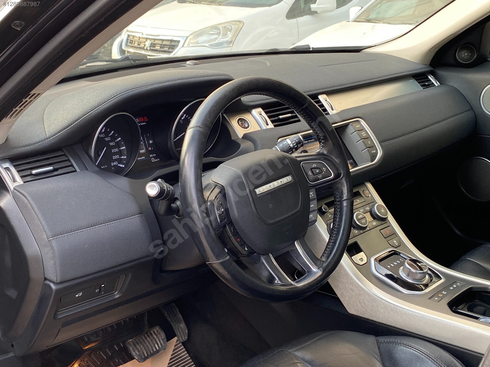 UYGANLAR'DAN RANGE ROVER EVOQUE 2.0Sİ4 DYNAMİC OTOMATİK CAM TVN