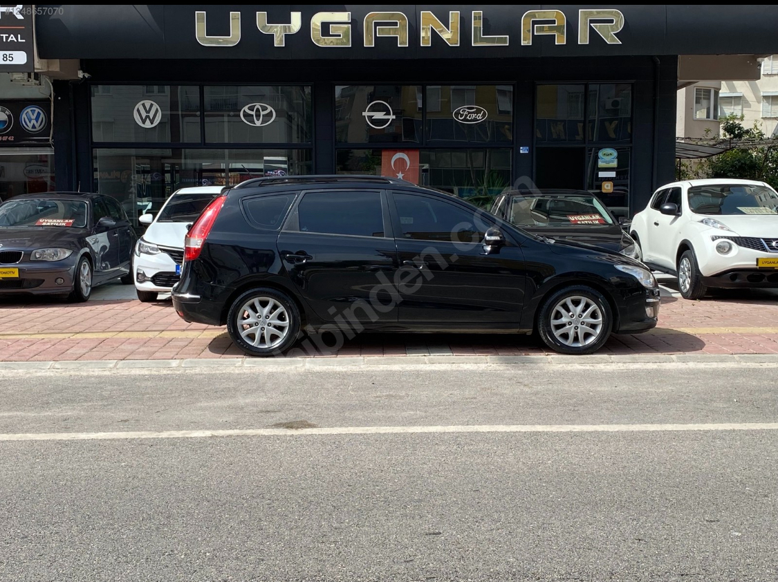 HYUNDAİ İ30 1.6 CRDİ MODE PAKET(elden senetle araba)