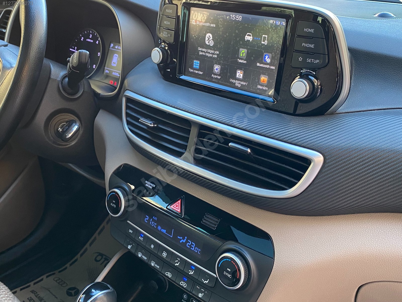 UYGANLAR'DAN HYUNDAİ TUCSON 1.6 CRDİ STYLEPLUS CAMTAVAN DERİ DÖŞ