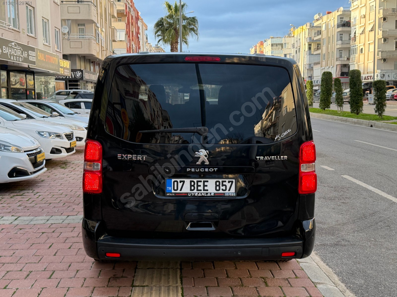UYGANLAR'DAN PEUGEOT EXPERT TRAVELLER 2.0 BLUE HDİ 8 EAT ALLURE