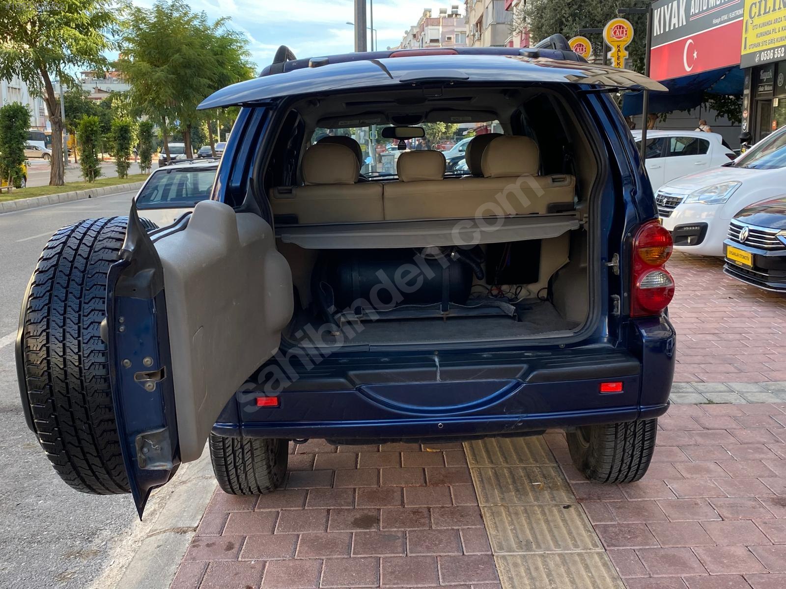 UYGANLAR'DAN JEEP CHEROKEE 3.7 LİMİTED OTOMATİK LPG Lİ