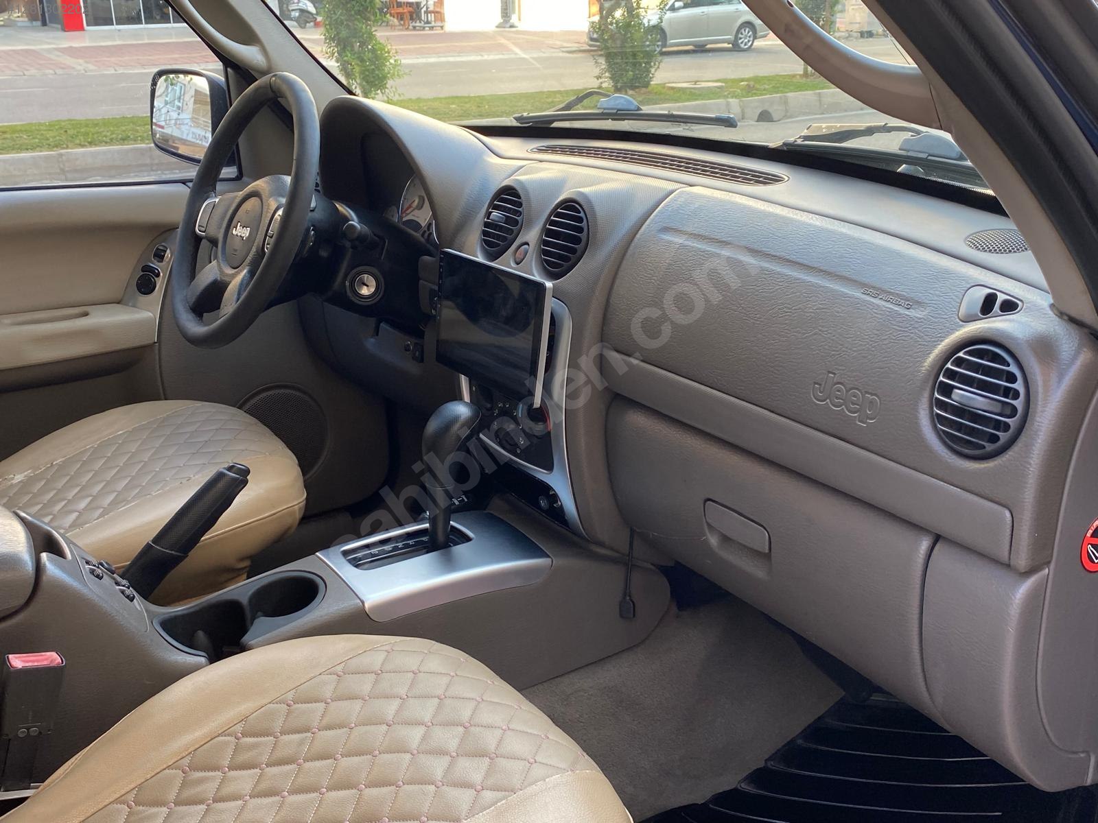 UYGANLAR'DAN JEEP CHEROKEE 3.7 LİMİTED OTOMATİK LPG Lİ