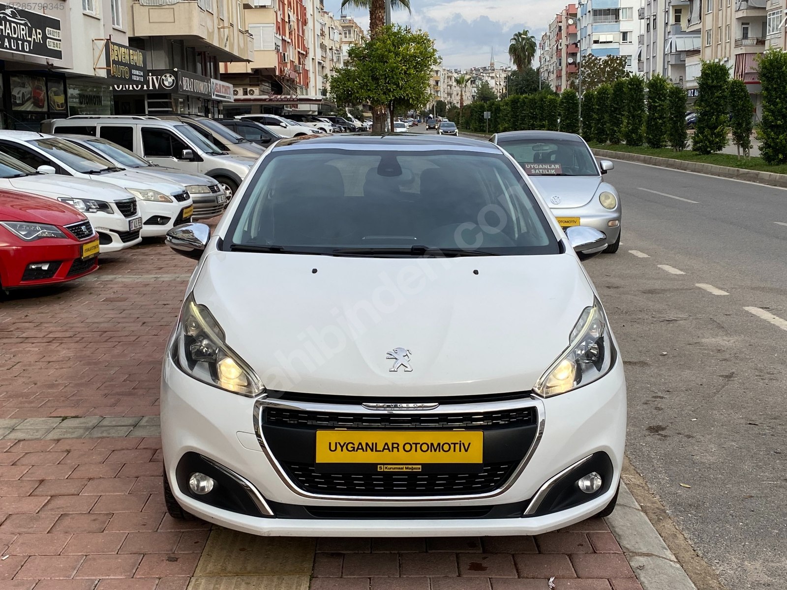 UYGANLAR'DAN PEUGEOT 208 1.5 BLUEHDI SİGNATURE C.TAVAN BAKIMLI