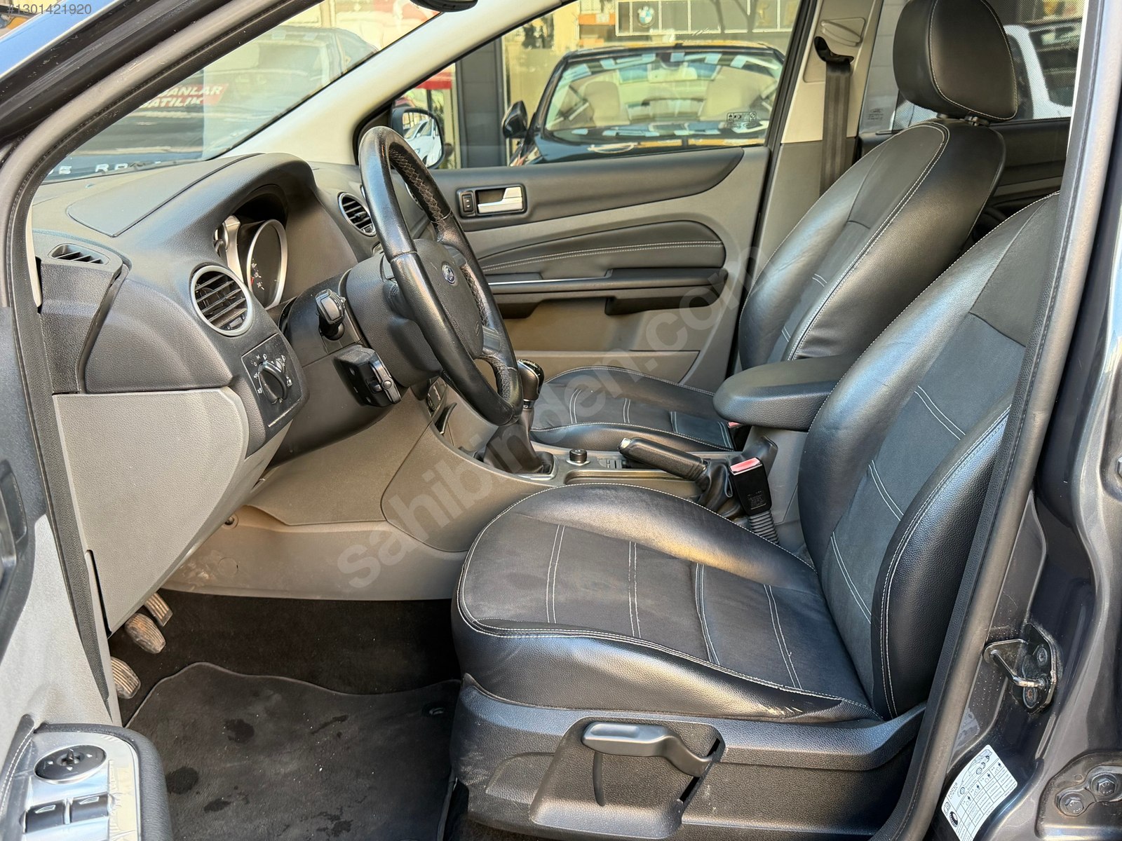 UYGANLAR'DAN FORD FOCUS 1.6 TİTANİUM SUNROOFLU (112000) KM DE