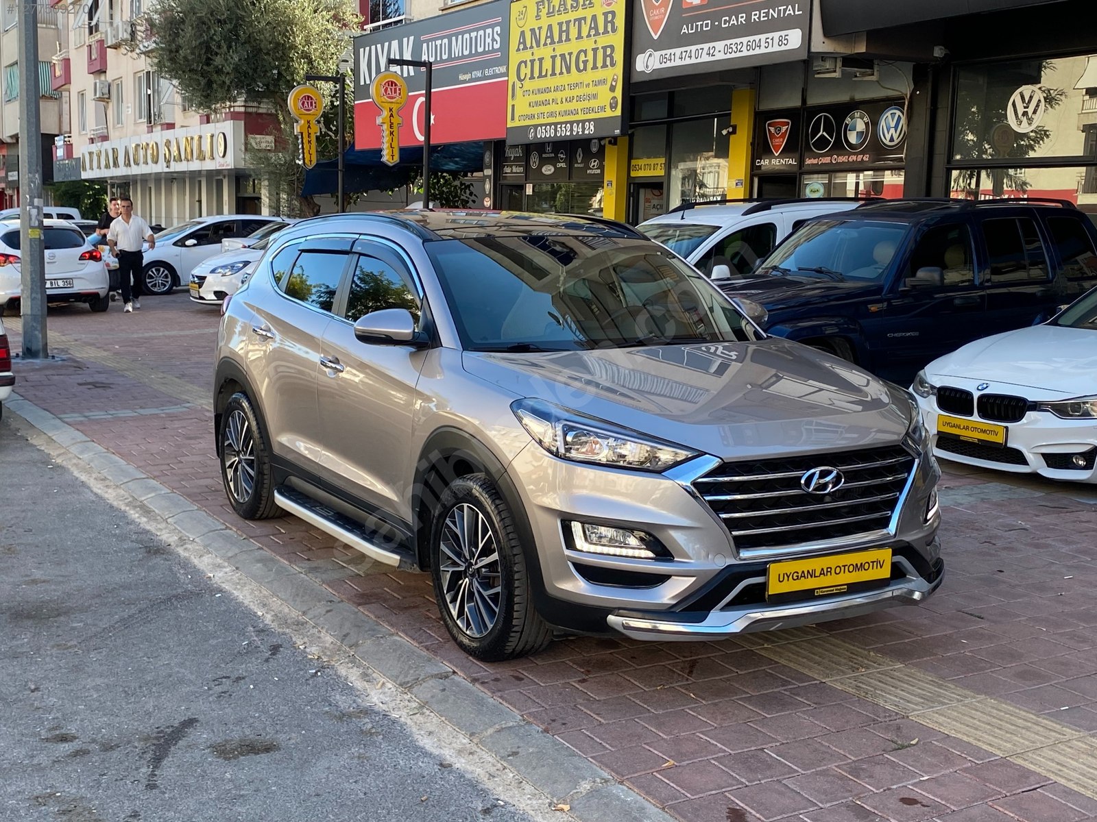 UYGANLAR'DAN HYUNDAİ TUCSON 1.6 CRDİ STYLEPLUS CAMTAVAN DERİ DÖŞ