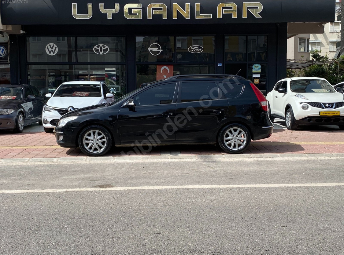 HYUNDAİ İ30 1.6 CRDİ MODE PAKET(elden senetle araba)