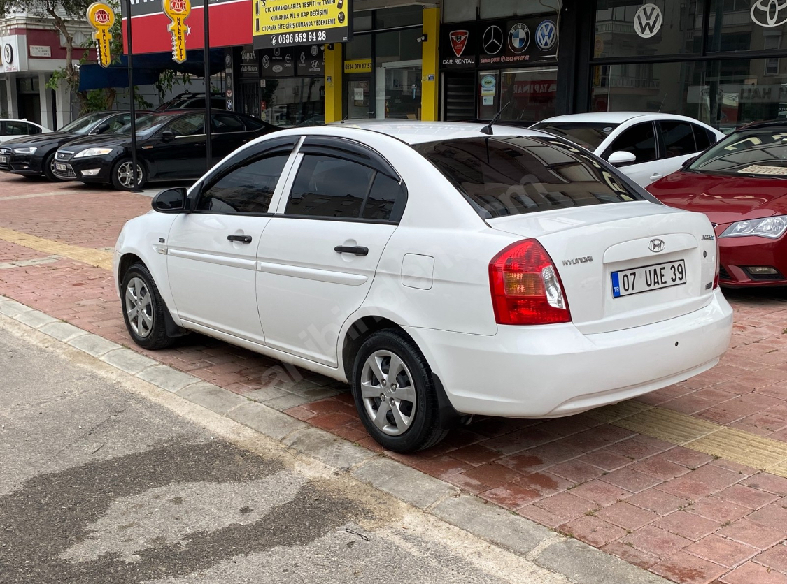 HYUNDAİ ACCENT ERA 1.5 CRDİ VGT TEAM-ABS Lİ 