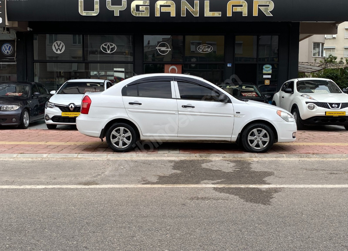 HYUNDAİ ACCENT ERA 1.5 CRDİ VGT TEAM-ABS Lİ 