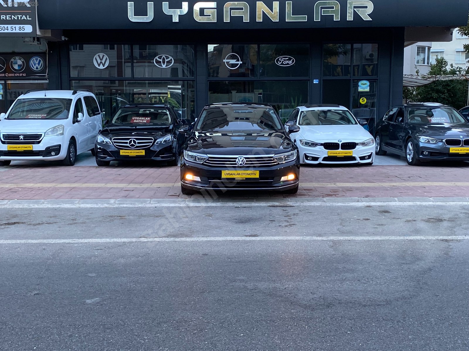 UYGANLAR'DAN VOLKSWAGEN PASSAT 1.6 TDİ BLUEMOTİON DSG (OTOMATİK)