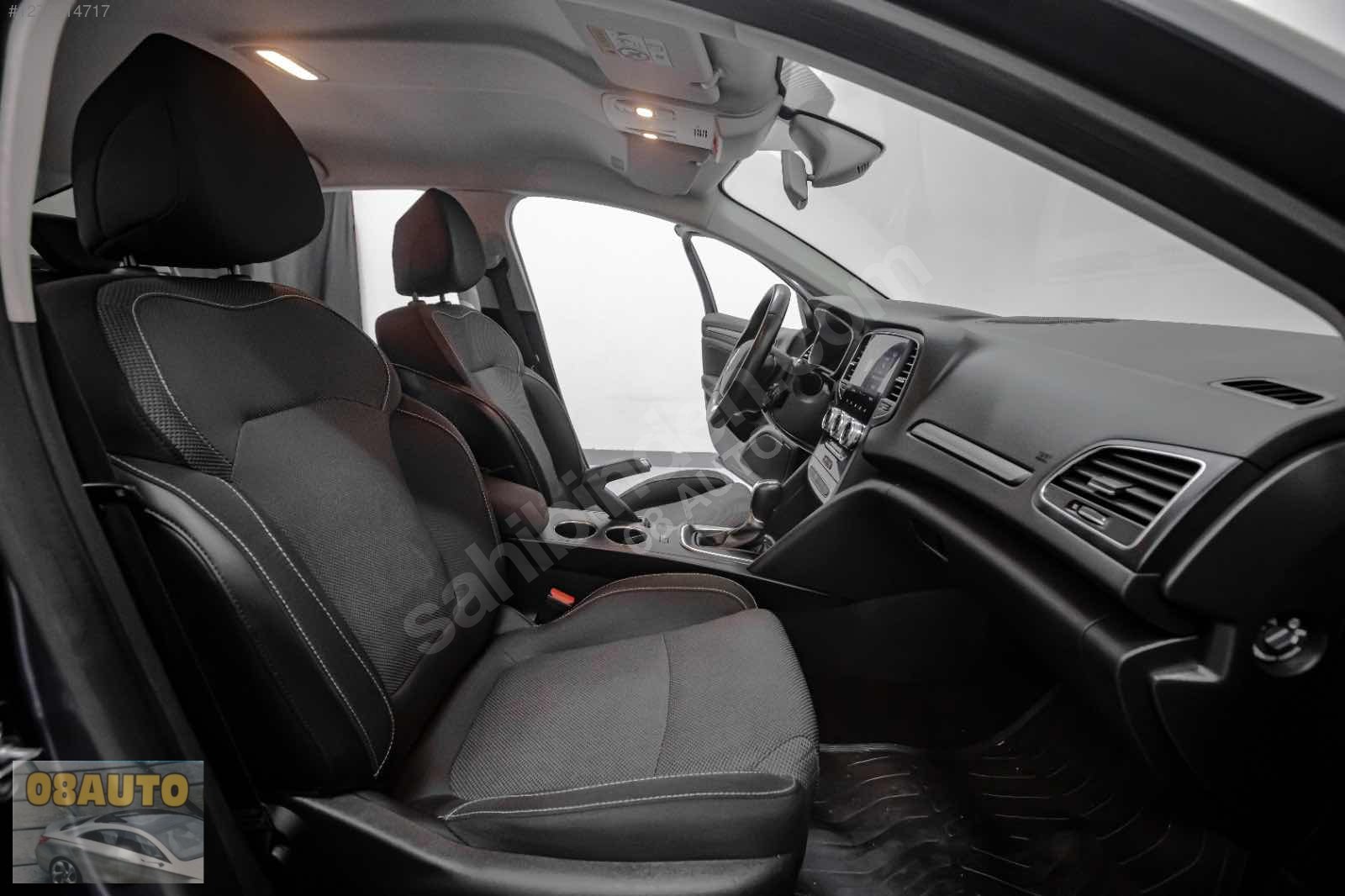 08 auto'dan Megane 4 hastasına hatasız %20 faturalı