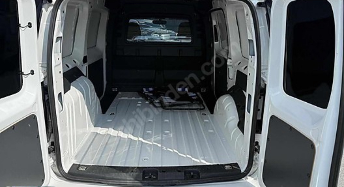 2022 ÇIKIŞ VW CADDY 2.0 TDI KARGO MAXİ 106 BİN KM'DE senetle araba