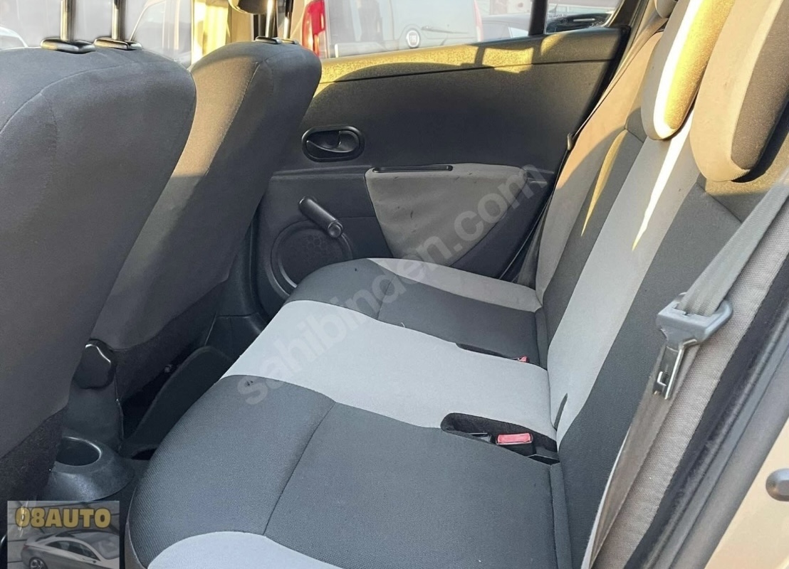 RENAULT CLİO 3 1.2 16V 240.000KM KLİMA / AUX / ISOFİX