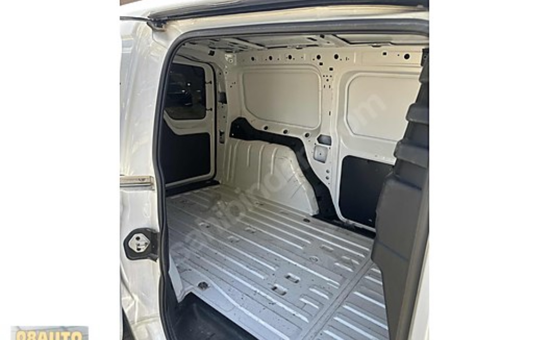 2022 ÇIKIŞ VW CADDY 2.0 TDI KARGO MAXİ 106 BİN KM'DE senetle araba