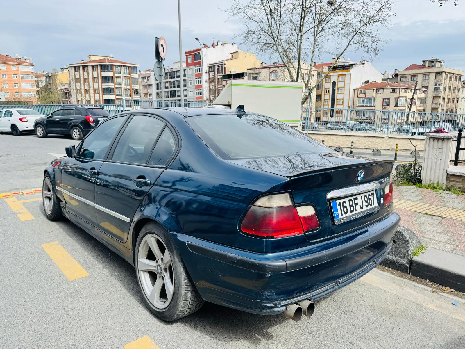 (elden senetle araba) BMW  Seri 3 Serisi  Model 320i 