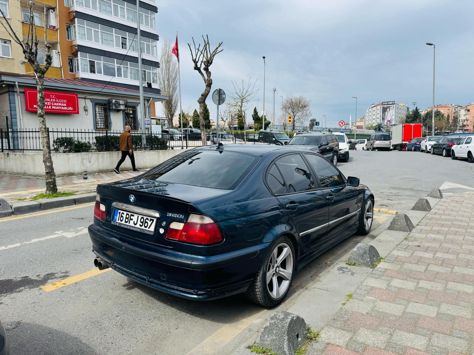 (elden senetle araba) BMW  Seri 3 Serisi  Model 320i 