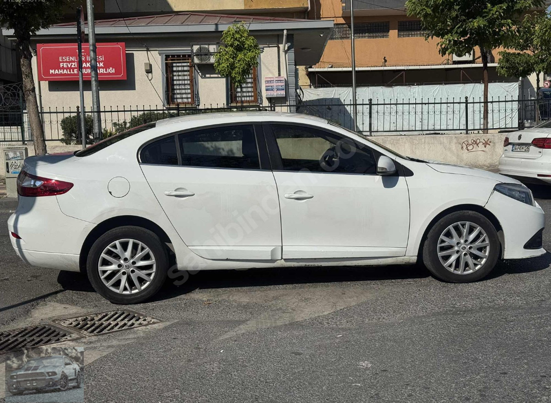 2015 MODEL RENAULT AĞIR HASARLI