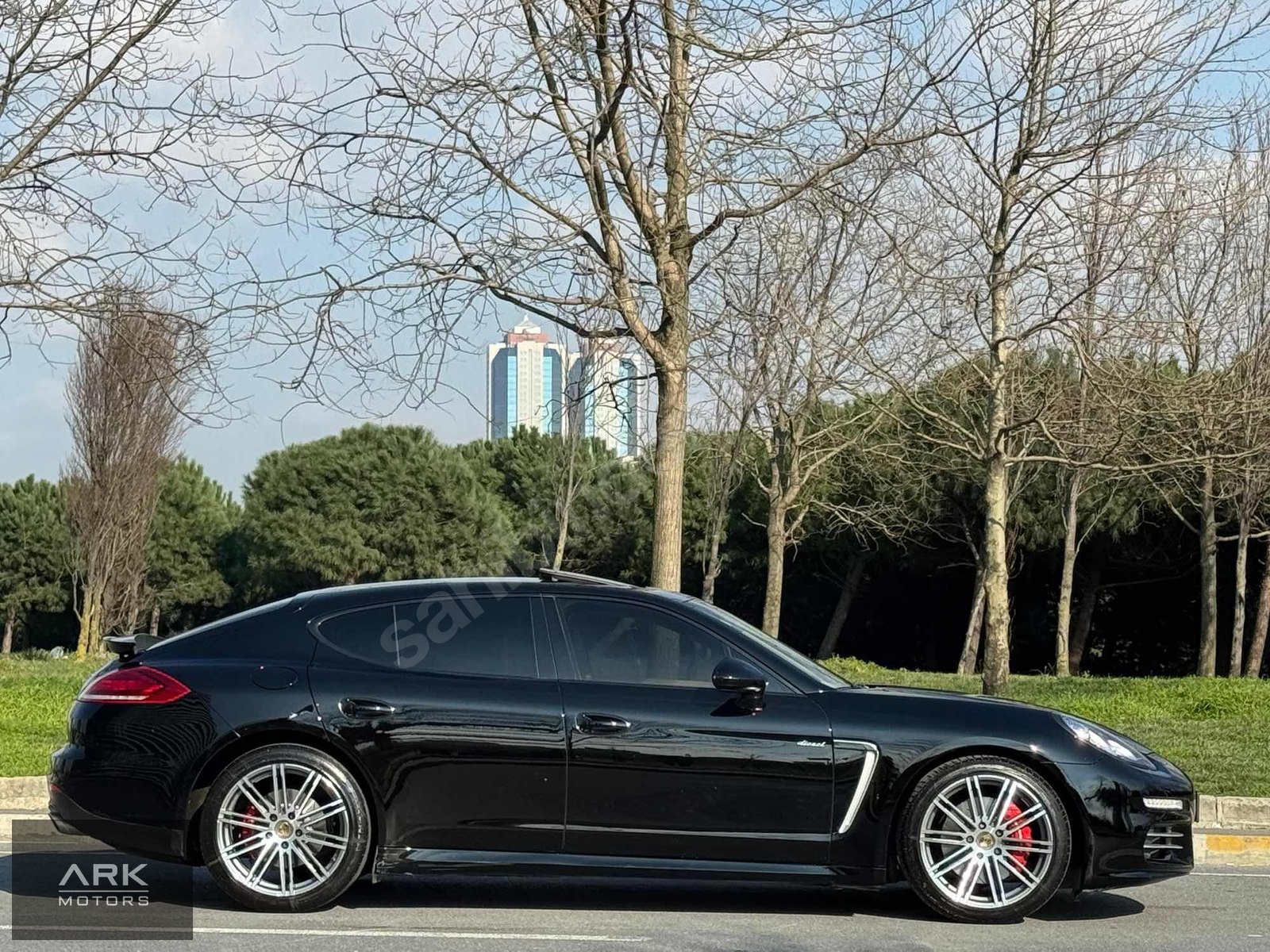 2014 PANAMERA BAYİİ CARBON+ PUSULA+ ISITMA+ SOĞUTMA VAKUMLU KAPI