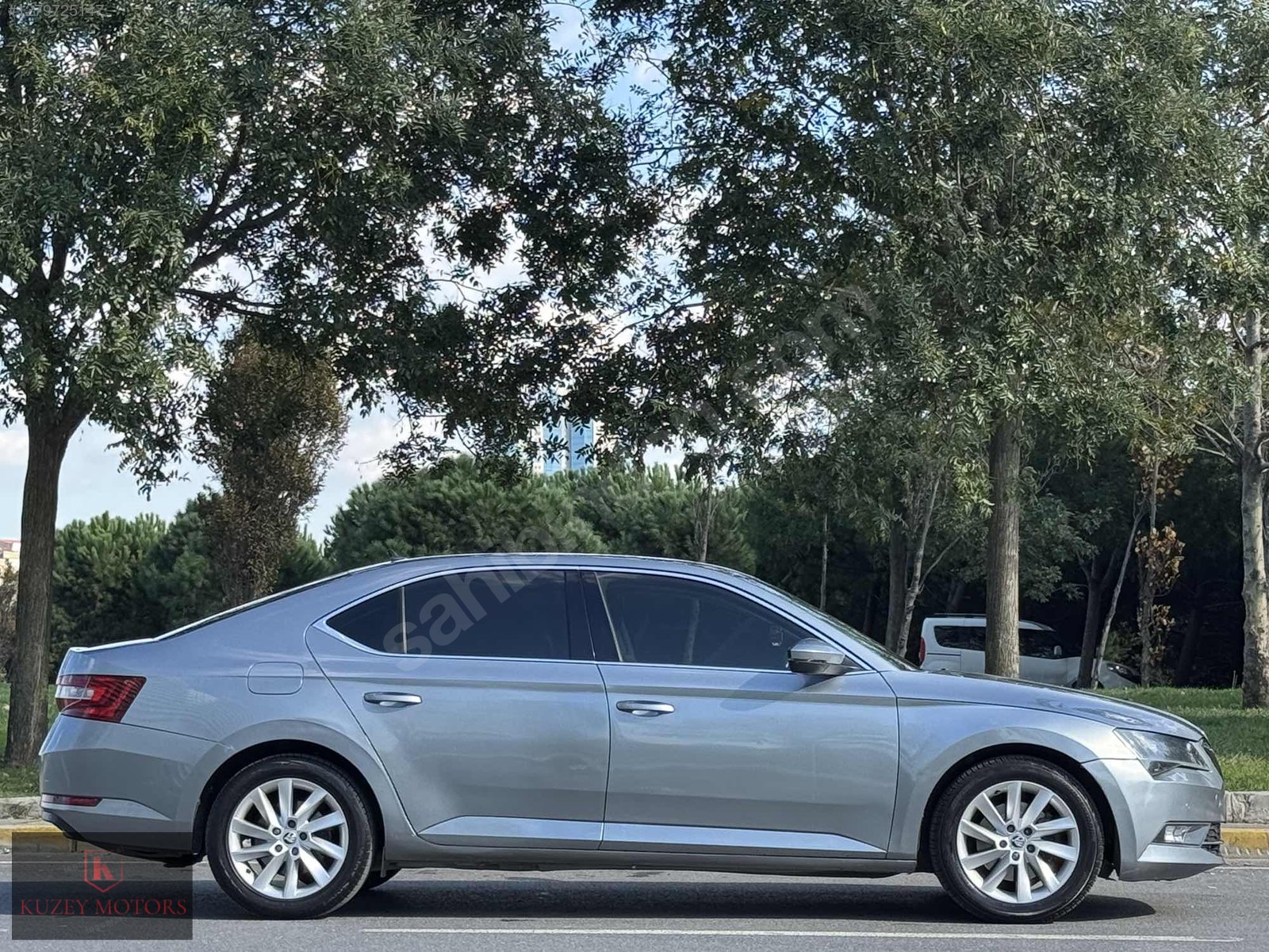 2018 SKODA SUPERB 1.6TDI STYLE DSG HAFIZALI KOLTUK BÜYÜK EKRAN