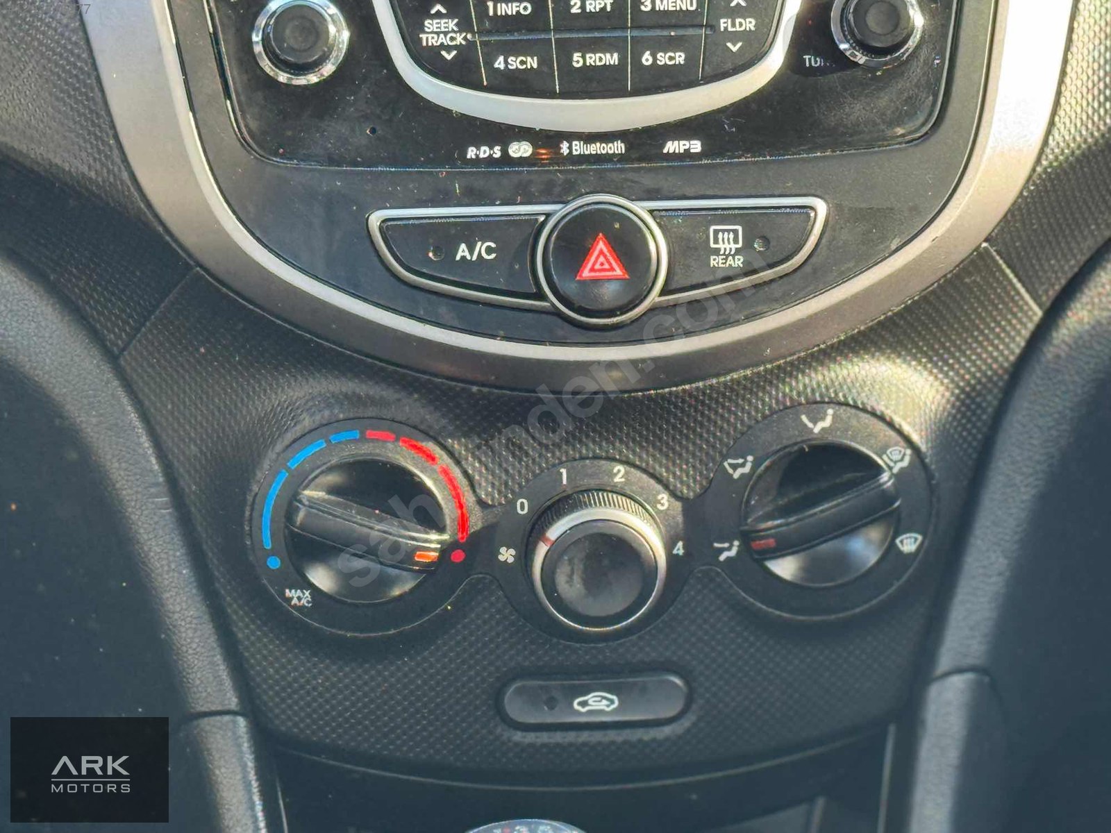 2015 MODEL ACCENT BLUE 1.6 DİZEL 136 BG 6 İLERİ EMSALSİZ TEMİZ