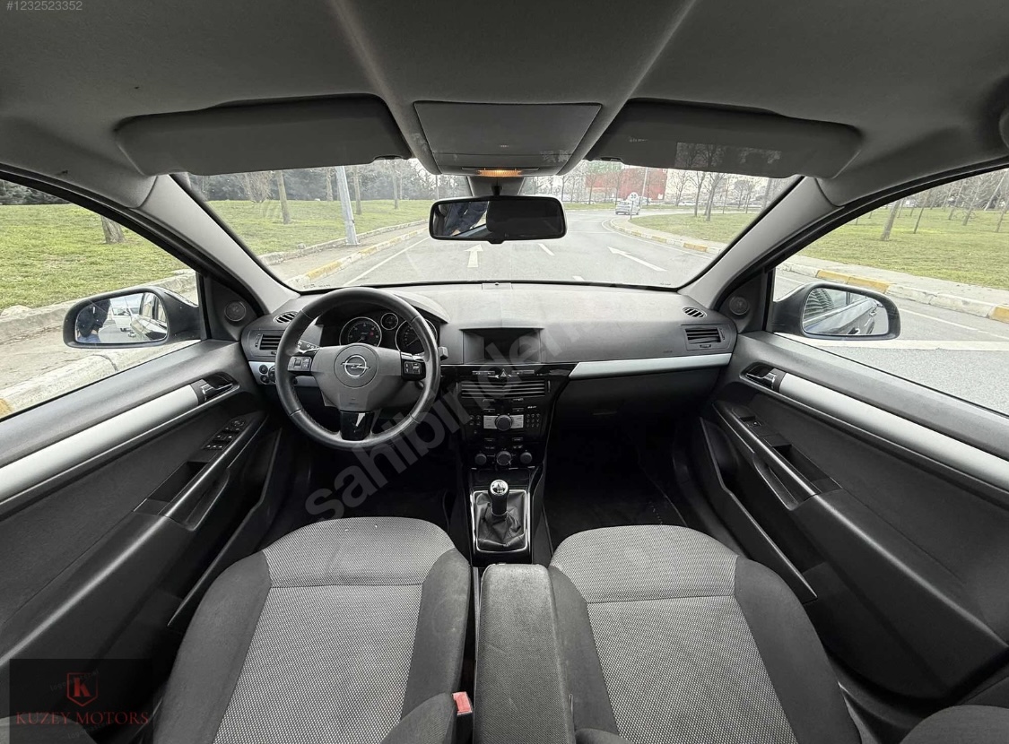 2010 MODEL OPEL ASTRA 1.3 CDTI 111. YIL EN FULL PAKETİ TERTEMİZ.