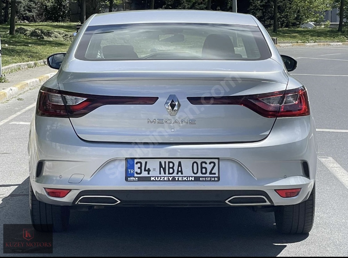 2024 MODEL MEGANE 1.3 TCE TOUCH OTOMATİK TR NİN EN UYGUN ARACI.