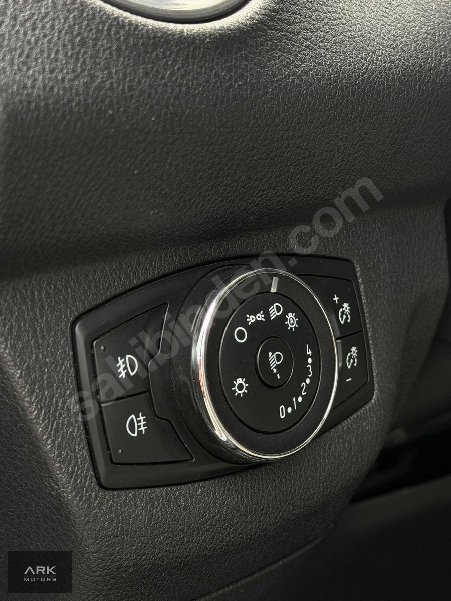 2014 MODEL FORD COURİER 1.6TDCI TİTANİUM TERTEMİZ DÜŞÜK KM