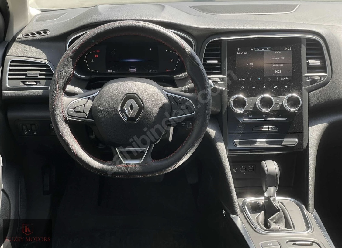 2024 MODEL MEGANE 1.3 TCE TOUCH OTOMATİK TR NİN EN UYGUN ARACI.