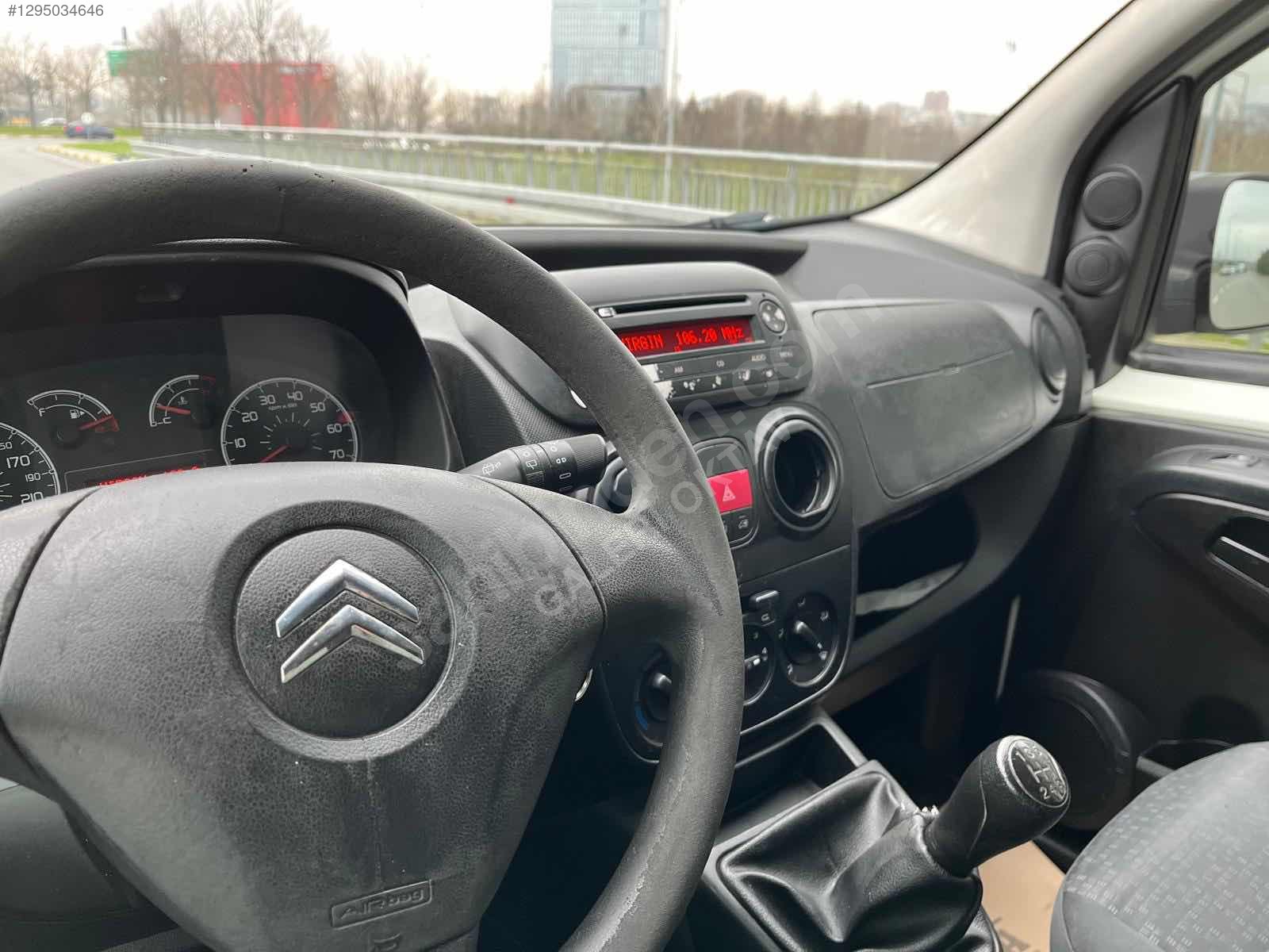 GALERİ OKTAV'DAN 2015 MODEL 1,3 DİZEL 241000 KM PANELVAN