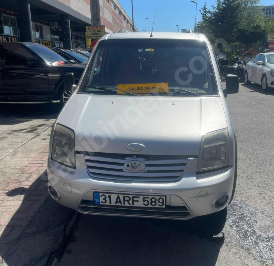 GALERİ OKTAV'DAN FORD CONNECT 1,8 TDCİ elden senetle araba sahibi olun
