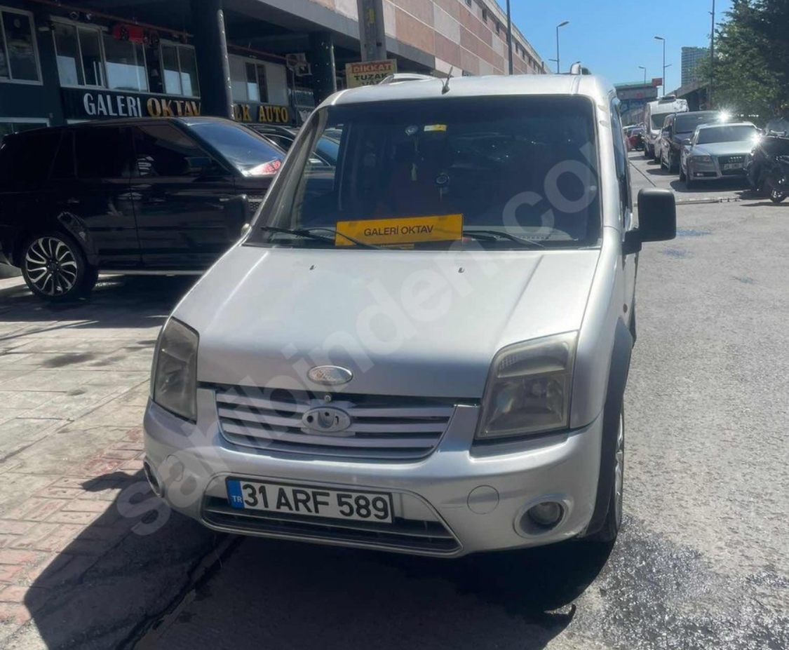 GALERİ OKTAV'DAN FORD CONNECT 1,8 TDCİ elden senetle araba sahibi olun